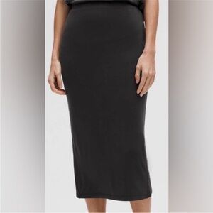 Lululemon Softstreme Mid-Length Skirt Side Slits Black 6 New